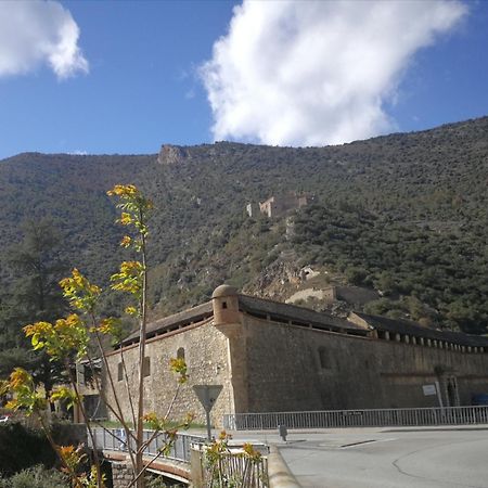 Hotel La Cirerole Casteil Exterior foto